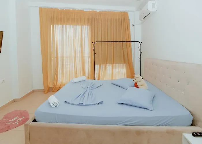 Panorama Self Check In 24h * ティラナ